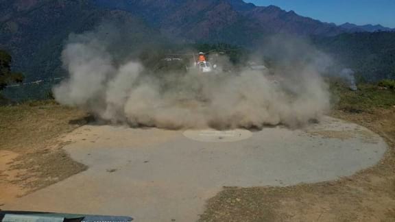 helicopter making dust